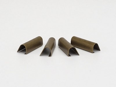 U-shaped metal tip